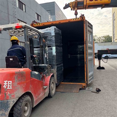 プエルトリコへの燃料キューブタンクの出荷